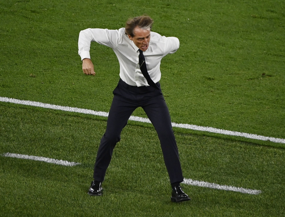  中国金花郑钦文晋级八强，刷新个人最佳战绩