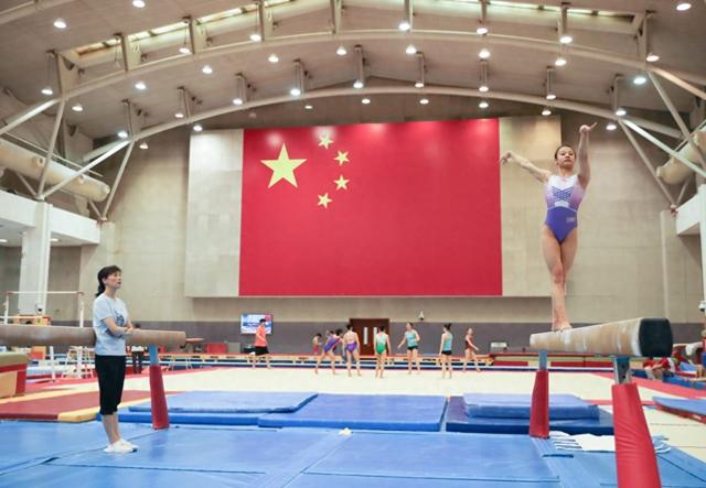  电竞女队崭露头角，巾帼力量书写赛场新篇章