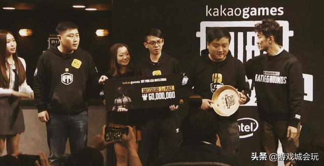  电竞赛场惊心动魄上演绝地反击