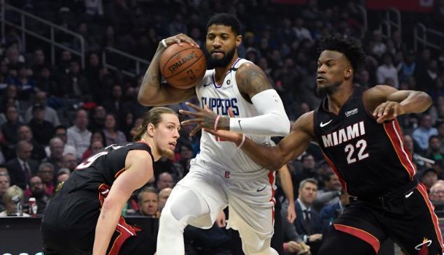  米切尔三分如雨骑士浇灭热火攻势