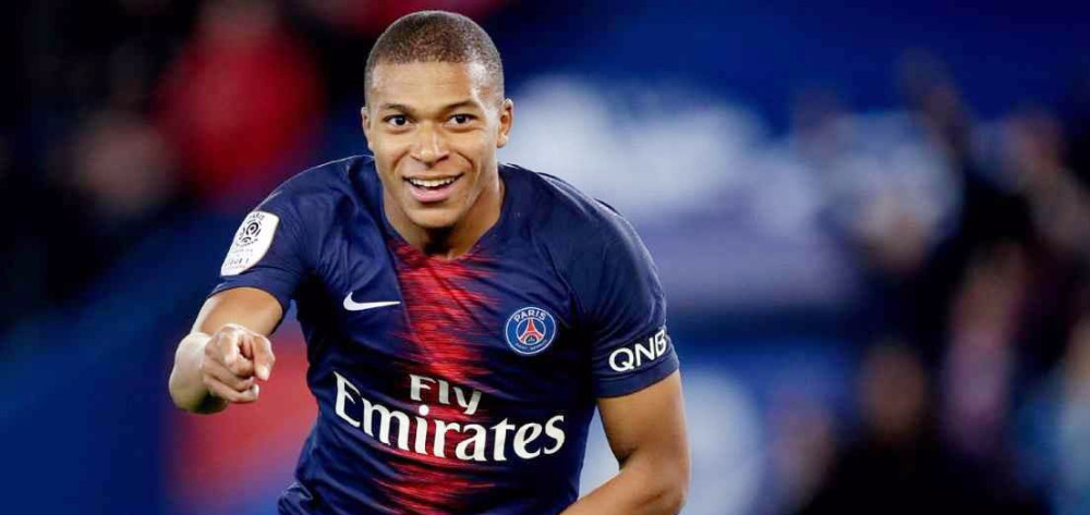  英超黑马逆袭击败传统劲旅